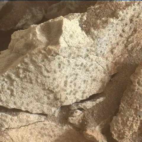 Sol 3453: Mars Hand Lens Imager (MAHLI)