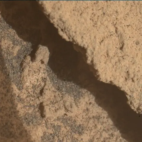 Sol 3462: Mars Hand Lens Imager (MAHLI)