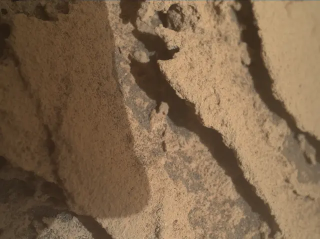 Sol 3462: Mars Hand Lens Imager (MAHLI)