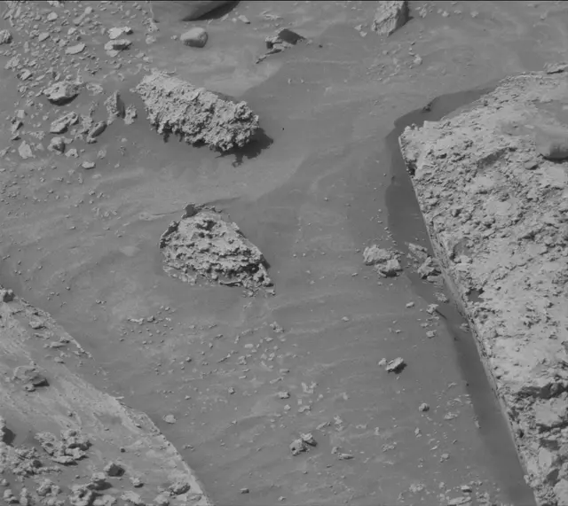 Sol 3463: Mast Camera (Mastcam)
