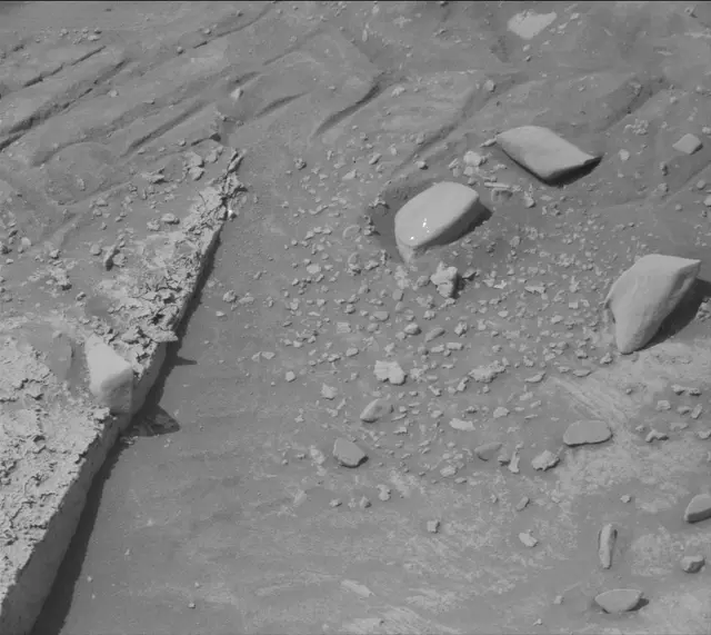 Sol 3463: Mast Camera (Mastcam)