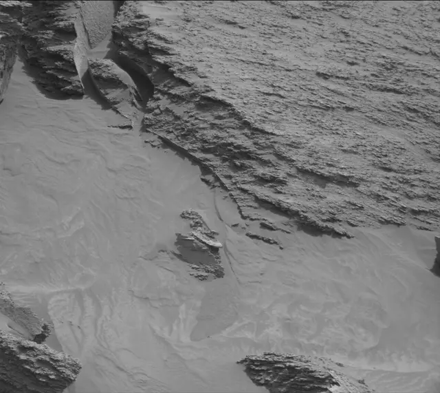 Sol 3465: Mast Camera (Mastcam)