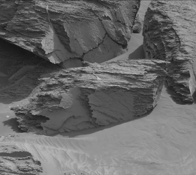 Sol 3465: Mast Camera (Mastcam)