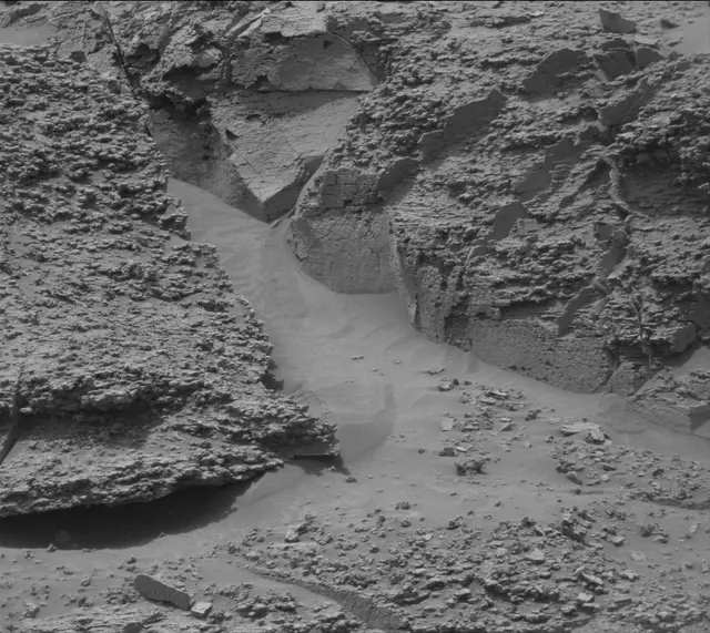 Sol 3466: Mast Camera (Mastcam)