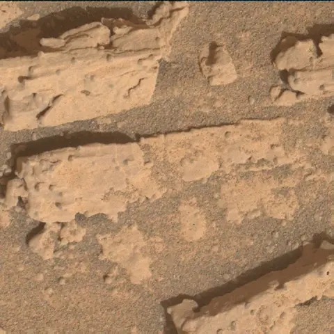 Sol 3469: Mars Hand Lens Imager (MAHLI)