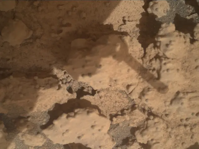 Sol 3469: Mars Hand Lens Imager (MAHLI)