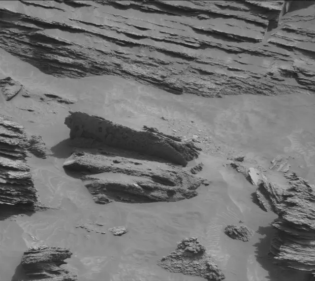 Sol 3471: Mast Camera (Mastcam)