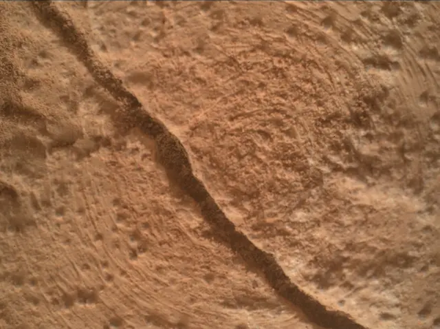 Sol 3473: Mars Hand Lens Imager (MAHLI)