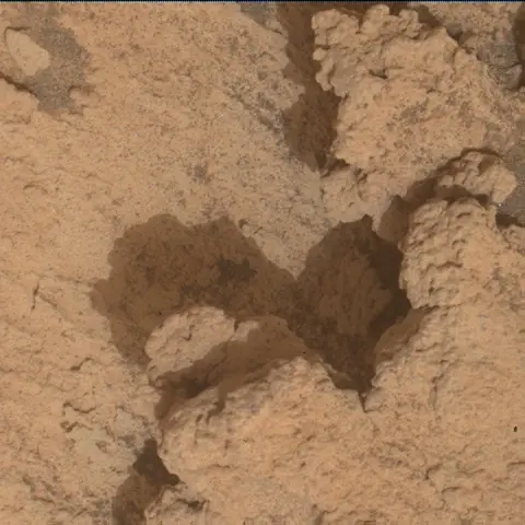 Sol 3485: Mars Hand Lens Imager (MAHLI)