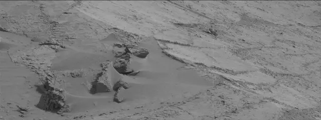 Sol 3491: Mast Camera (Mastcam)