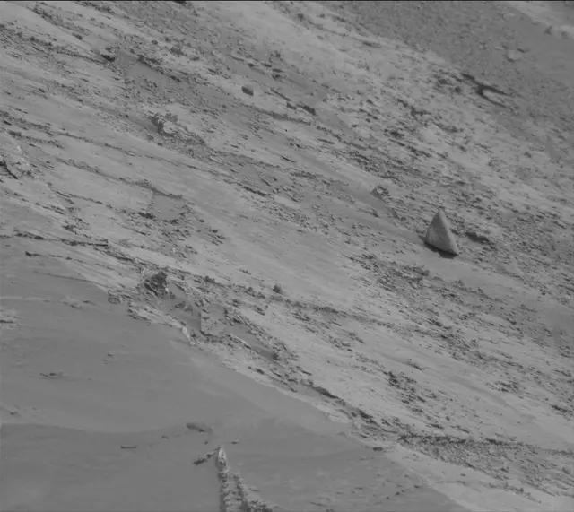 Sol 3491: Mast Camera (Mastcam)