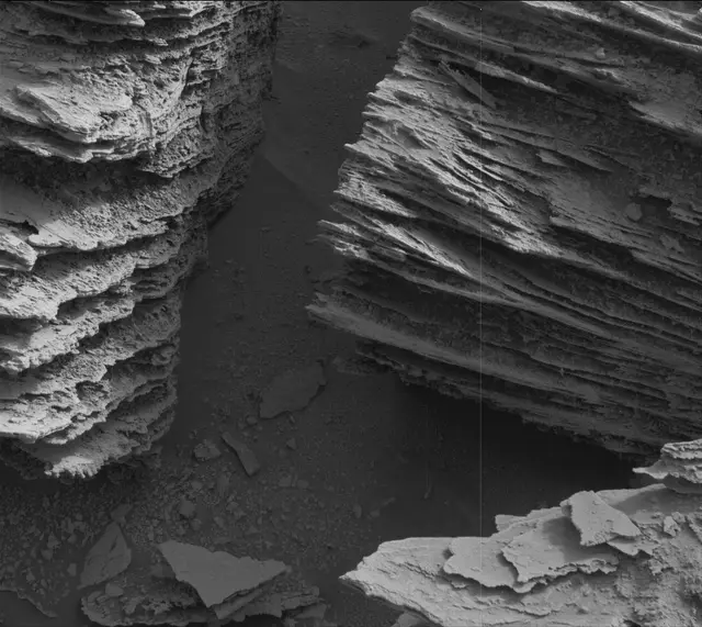 Sol 3492: Mast Camera (Mastcam)