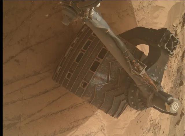 Sol 3492: Mars Hand Lens Imager (MAHLI)