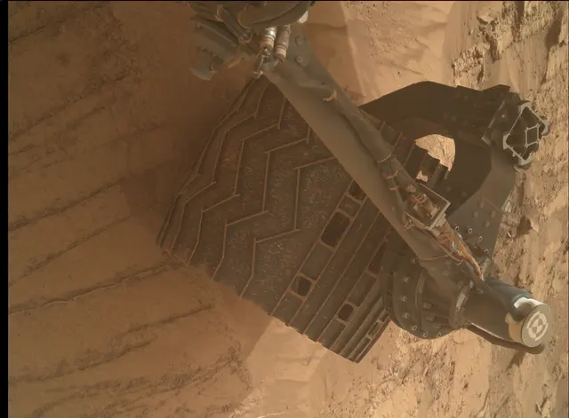 Sol 3492: Mars Hand Lens Imager (MAHLI)