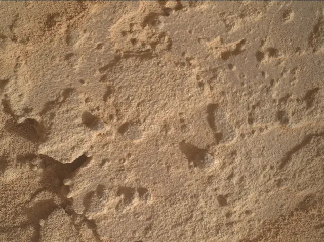 Sol 3493: Mars Hand Lens Imager (MAHLI)