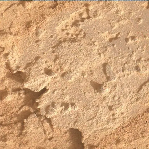 Sol 3493: Mars Hand Lens Imager (MAHLI)