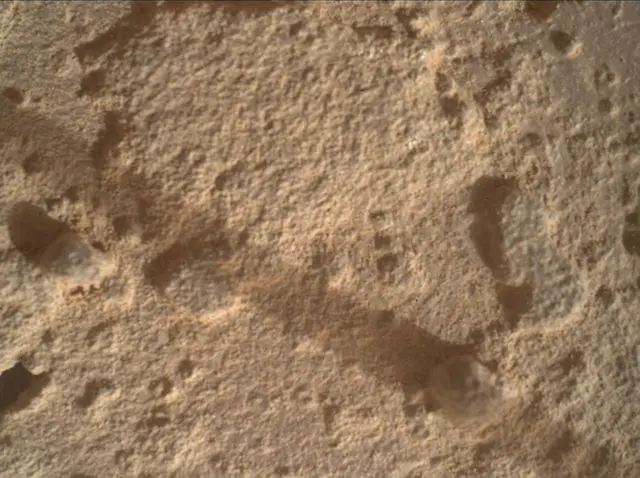 Sol 3493: Mars Hand Lens Imager (MAHLI)
