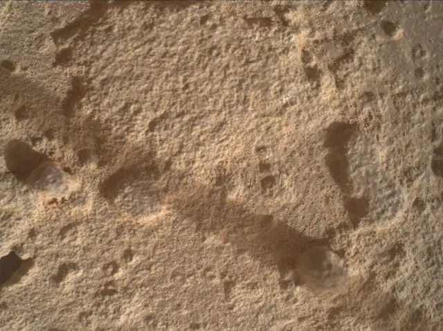 Sol 3493: Mars Hand Lens Imager (MAHLI)