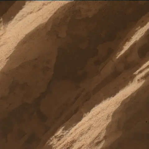Sol 3493: Mars Hand Lens Imager (MAHLI)