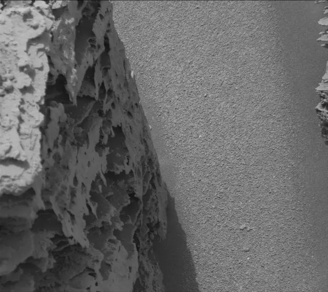 Sol 3494: Mast Camera (Mastcam)