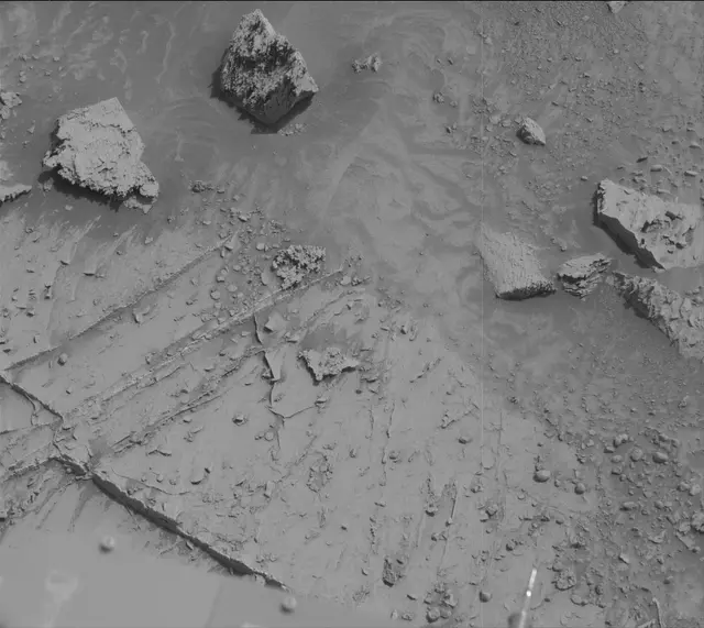 Sol 3495: Mast Camera (Mastcam)