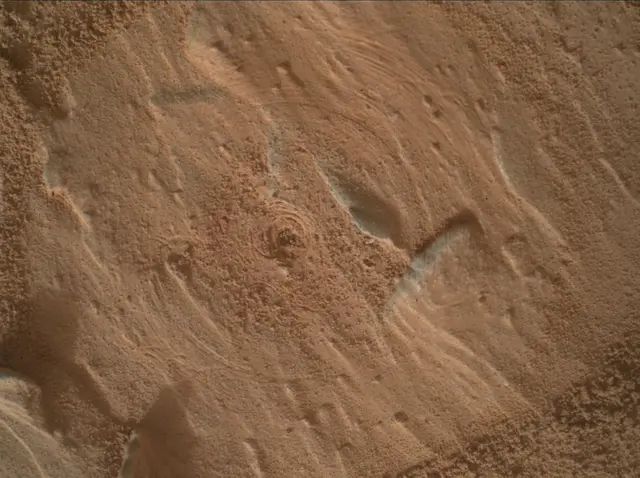 Sol 3503: Mars Hand Lens Imager (MAHLI)