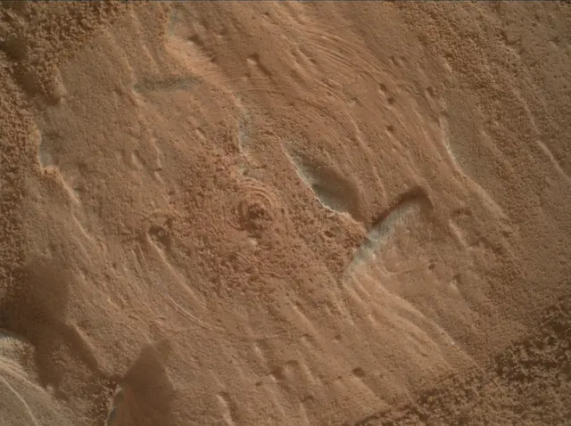 Sol 3503: Mars Hand Lens Imager (MAHLI)