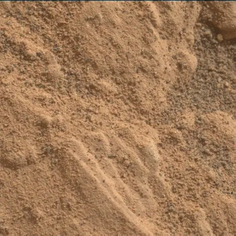 Sol 3503: Mars Hand Lens Imager (MAHLI)