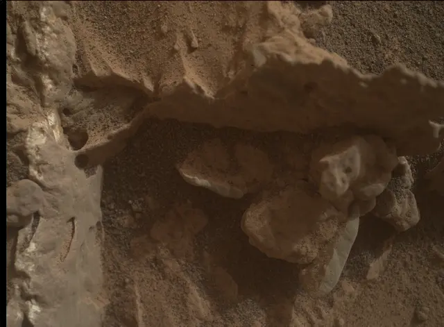 Sol 3503: Mars Hand Lens Imager (MAHLI)