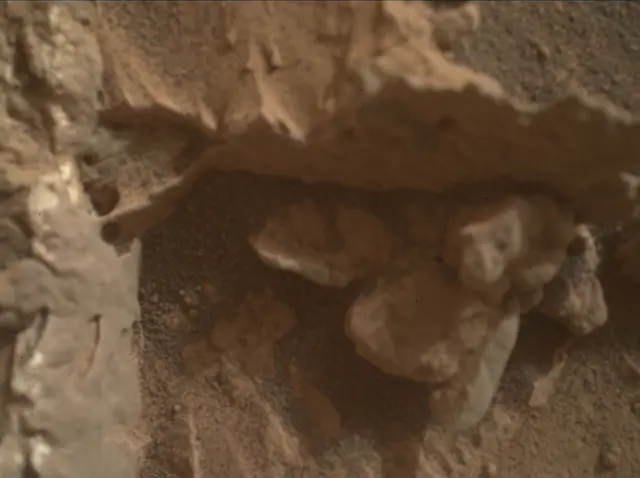 Sol 3503: Mars Hand Lens Imager (MAHLI)