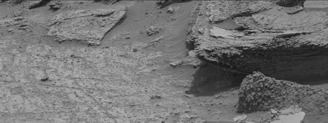 Sol 3504: Mast Camera (Mastcam)