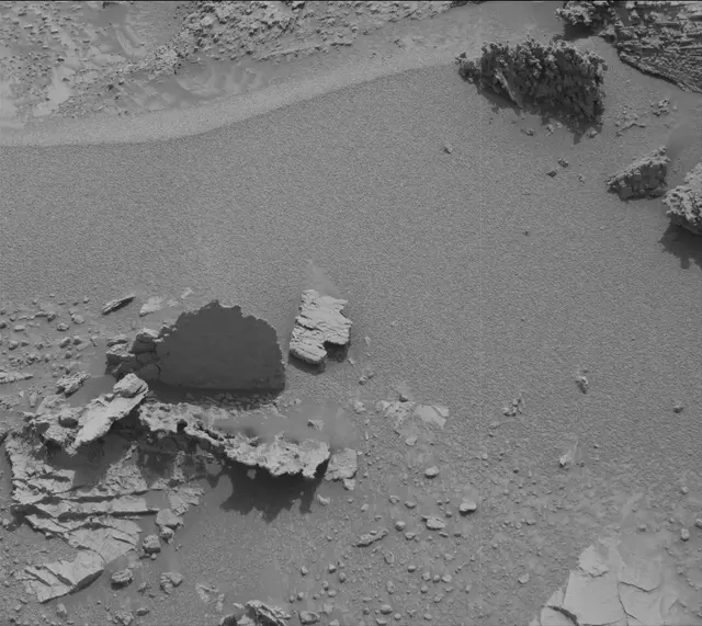 Sol 3504: Mast Camera (Mastcam)