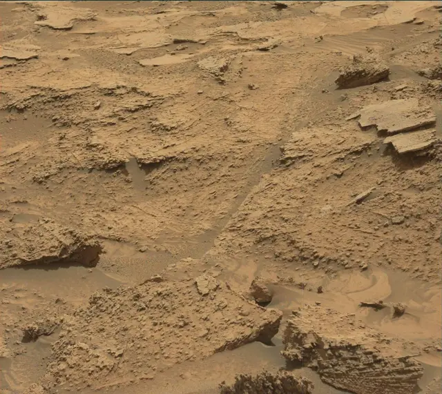 Sol 3504: Mast Camera (Mastcam)