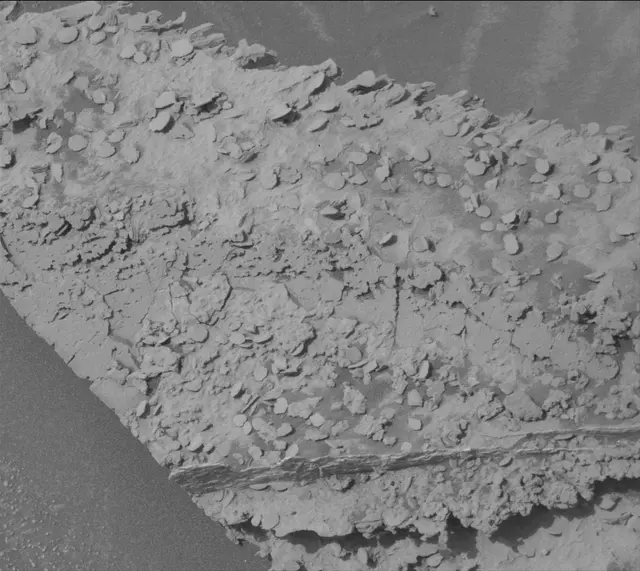 Sol 3504: Mast Camera (Mastcam)
