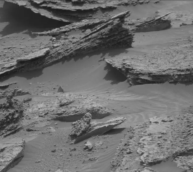 Sol 3504: Mast Camera (Mastcam)