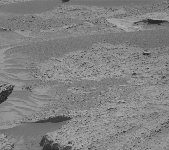 Sol 3504: Mast Camera (Mastcam)