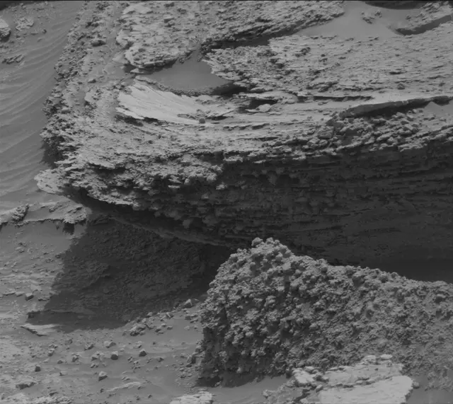 Sol 3504: Mast Camera (Mastcam)