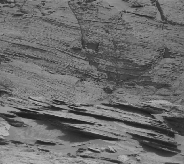 Sol 3504: Mast Camera (Mastcam)