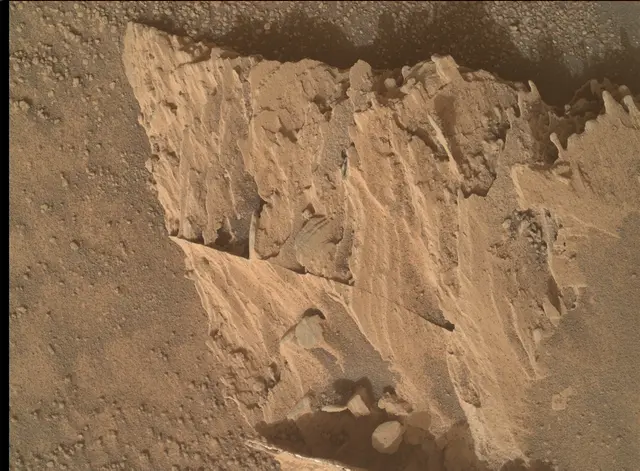 Sol 3505: Mars Hand Lens Imager (MAHLI)