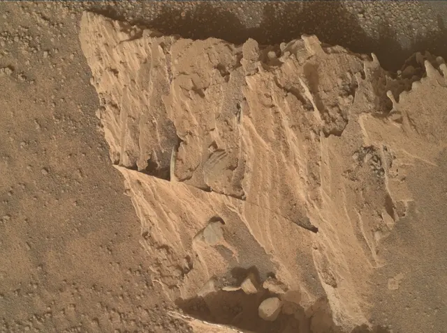 Sol 3505: Mars Hand Lens Imager (MAHLI)