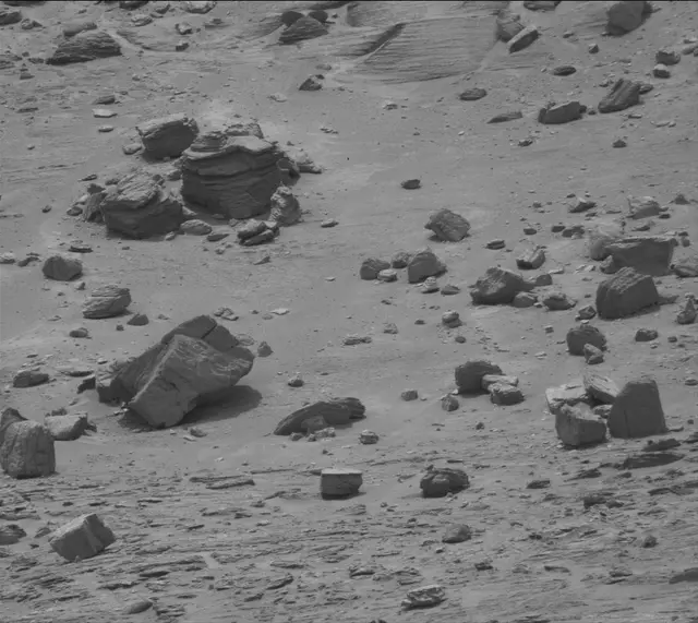 Sol 3507: Mast Camera (Mastcam)