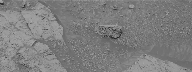 Sol 3508: Mast Camera (Mastcam)