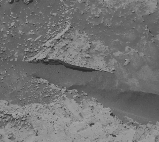 Sol 3508: Mast Camera (Mastcam)
