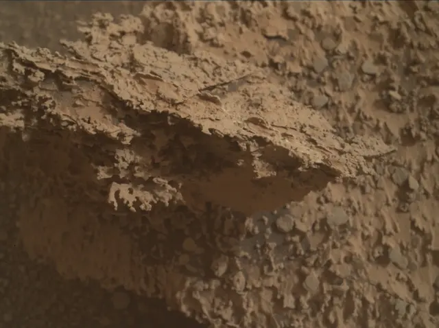 Sol 3508: Mars Hand Lens Imager (MAHLI)