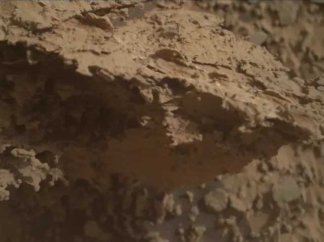 Sol 3508: Mars Hand Lens Imager (MAHLI)