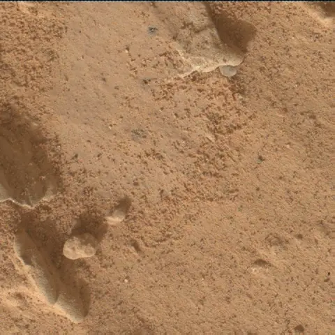 Sol 3508: Mars Hand Lens Imager (MAHLI)