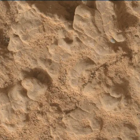 Sol 3508: Mars Hand Lens Imager (MAHLI)