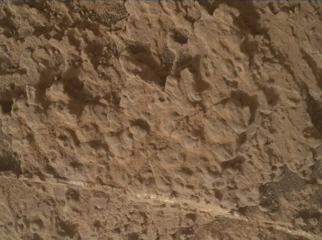 Sol 3508: Mars Hand Lens Imager (MAHLI)