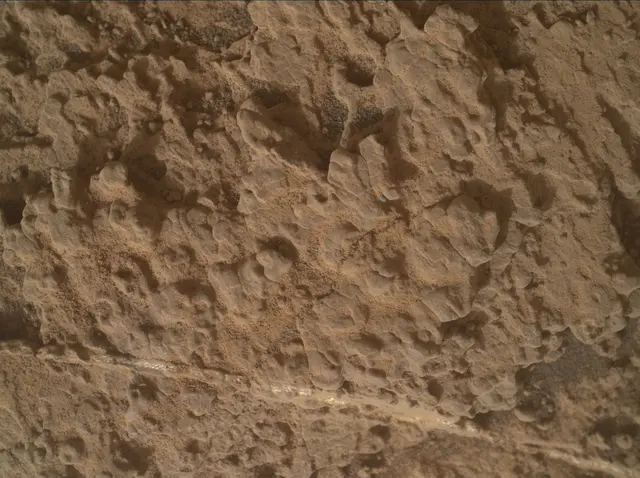 Sol 3508: Mars Hand Lens Imager (MAHLI)