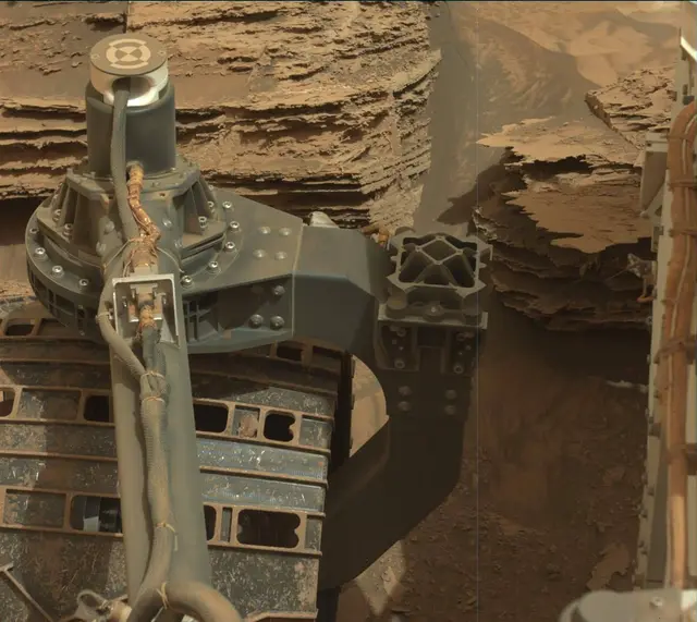 Sol 3509: Mast Camera (Mastcam)
